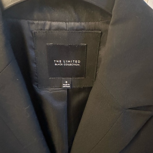 The Limited Black Women’s Blazer - Picture 2 of 6